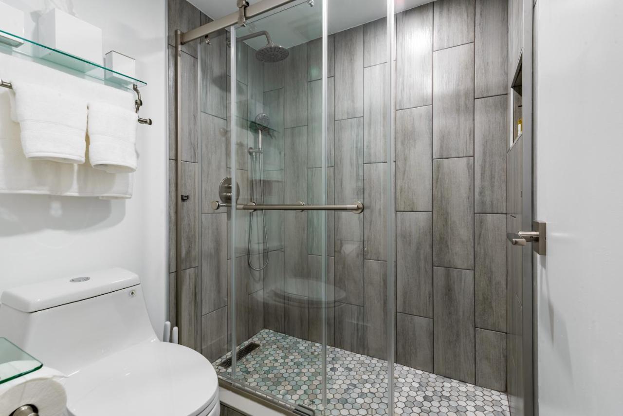 Newly Renovated Oceanfront Studio W/ Balcony - Daytona Beach Lejlighed Eksteriør billede